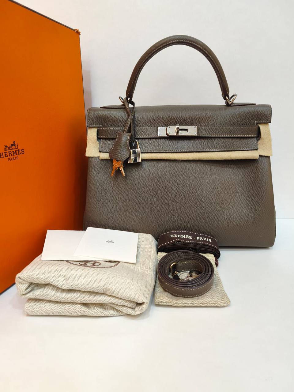 Kenapa Branded Bag Selalu Jadi Fashion Item Favorit Para Wanita?